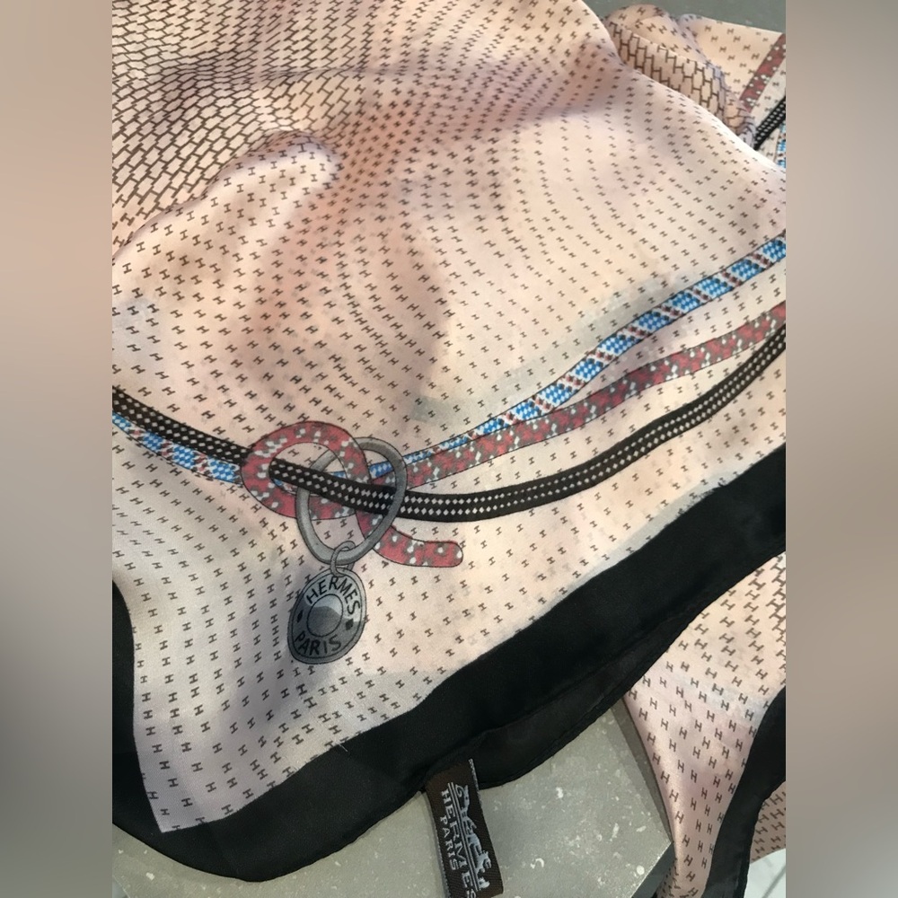 LARGE HERMÈS 68x34 SCARF MIRAGE CHEVAL